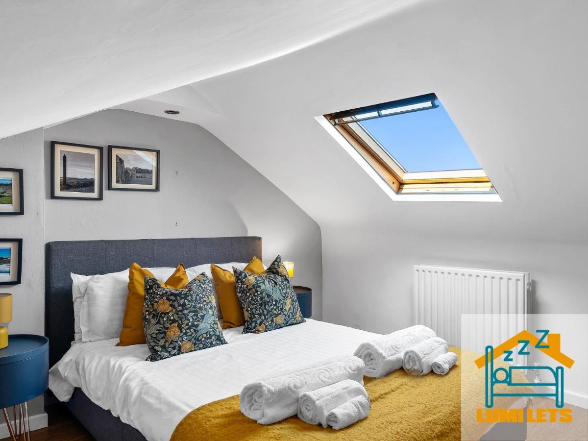 2Br Home In Barrow-In-Furness Sleeps 8 Close To Bae Systems, Hospital, Lakes Екстериор снимка