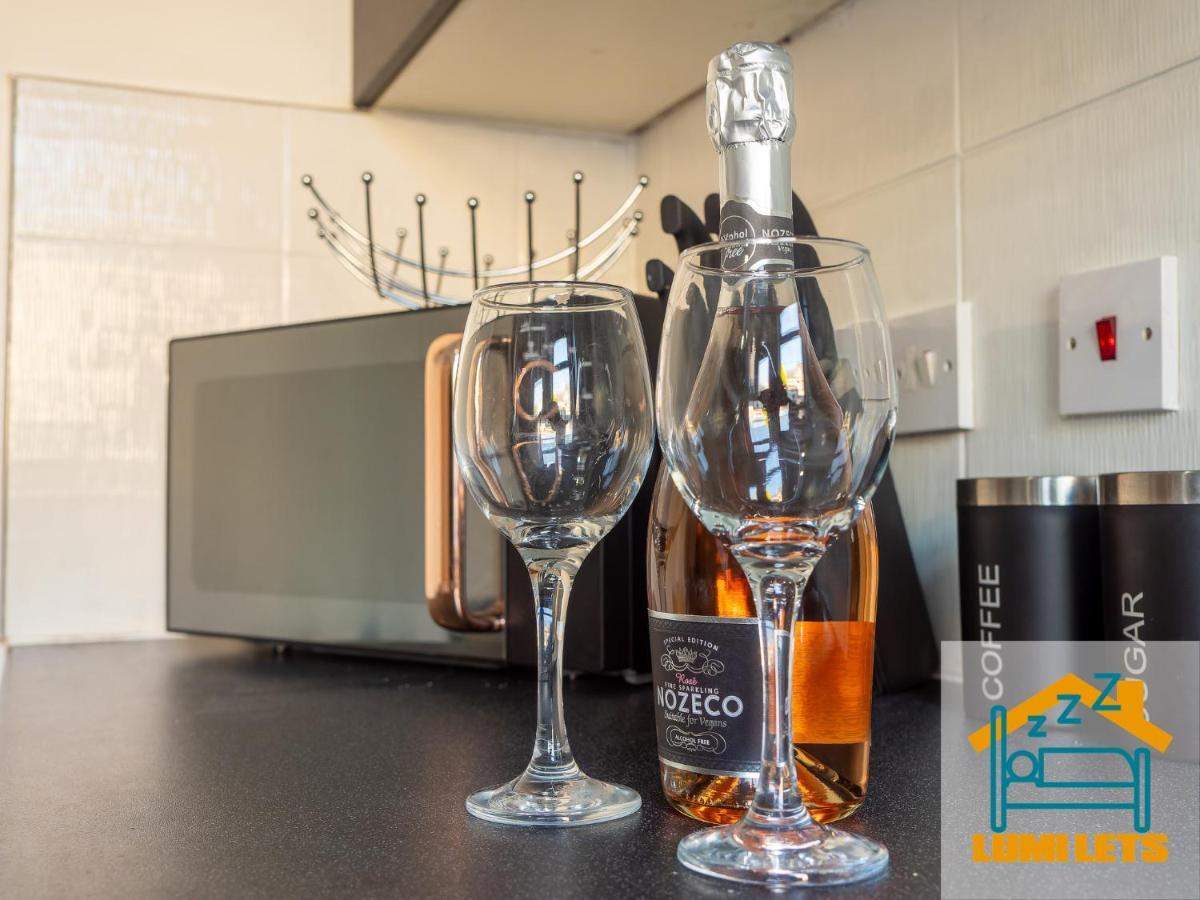 2Br Home In Barrow-In-Furness Sleeps 8 Close To Bae Systems, Hospital, Lakes Екстериор снимка