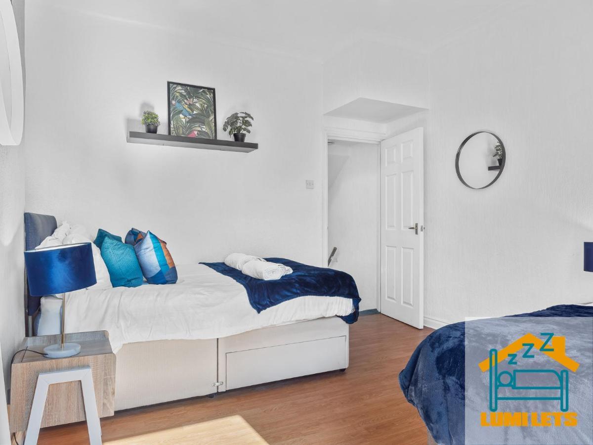 2Br Home In Barrow-In-Furness Sleeps 8 Close To Bae Systems, Hospital, Lakes Екстериор снимка